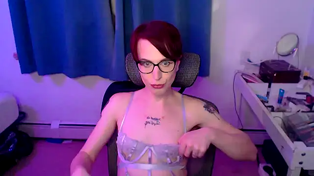 Snapshot of RyffBurnz chatting on January 12, 2025, 2:14 am RyffBurnz online show from January 12, 2025, 2:14 am