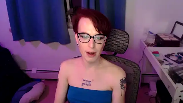 Snapshot of RyffBurnz chatting on January 17, 2025, 5:00 am RyffBurnz online show from January 17, 2025, 5:00 am