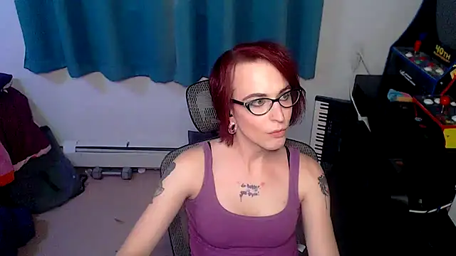 Snapshot of RyffBurnz chatting on November 4, 2025, 1:16 am RyffBurnz online show from November 4, 2025, 1:16 am