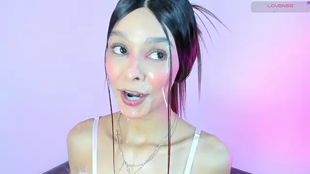 Snapshot of sofia_quiros chatting on January 18, 2025, 10:39 am sofia quiros online show from January 18, 2025, 10:39 am