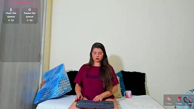 ValeryJohanson  online show from December 19, 2025, 11:23 pm