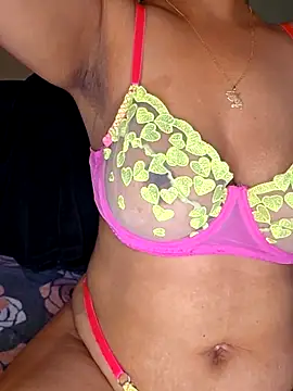 Lunadelisla online show from December 14, 2025, 7:36 am