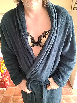 JulianJ50 online show from March 18, 2026, 9:23 am