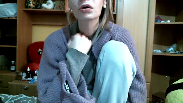 Snapshot of DennisXCaroll chatting on January 5, 2025, 11:04 am DennisXCaroll online show from January 5, 2025, 11:04 am
