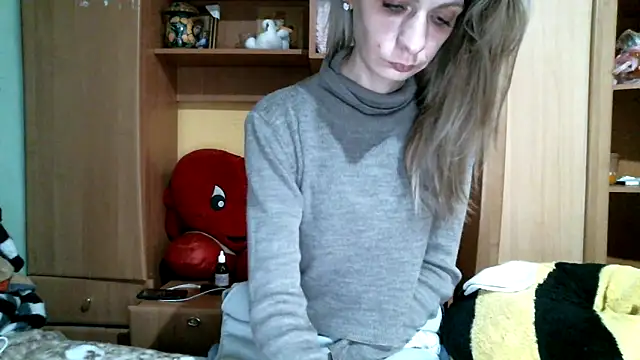 Snapshot of DennisXCaroll chatting on January 9, 2025, 1:35 pm DennisXCaroll online show from January 9, 2025, 1:35 pm