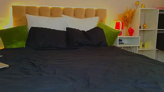 Snapshot of Jen_Angel chatting on March 17, 2025, 7:57 am Jen Angel online show from March 17, 2025, 7:57 am
