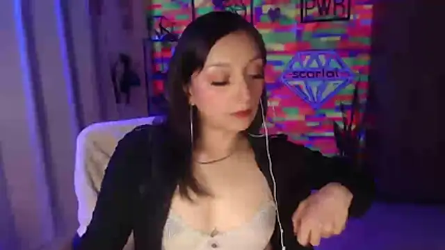 ScarlatSultry online show from June 6, 2026, 3:33 am