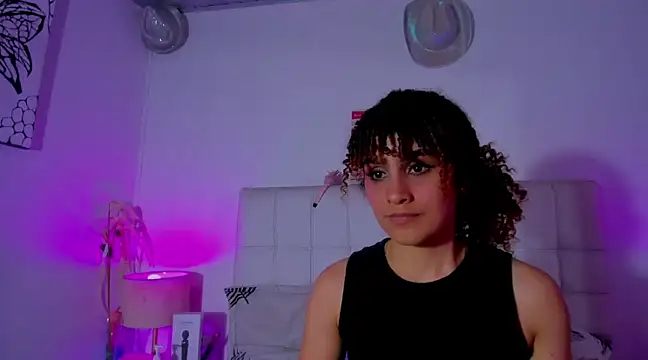 amaia escotet online show from December 1, 2024, 7:36 pm