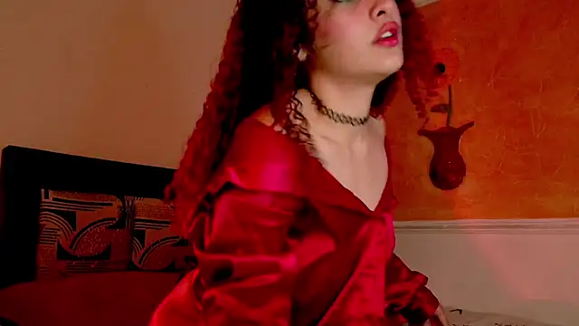 amaia escotet online show from March 18, 2025, 2:04 pm