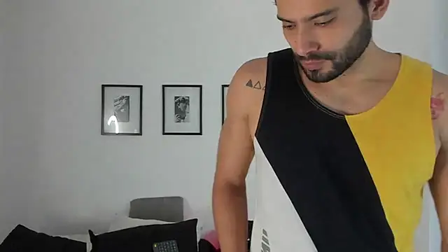 Snapshot of Dereck_vega chatting on September 26, 2025, 10:58 pm Dereck vega online show from September 26, 2025, 10:58 pm