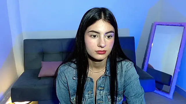 Snapshot of Antonella_666 chatting on October 17, 2025, 4:04 am Antonella 666 online show from October 17, 2025, 4:04 am