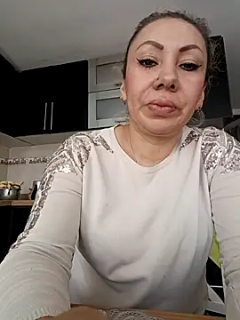 coral smitth online show from October 4, 2025, 7:45 pm