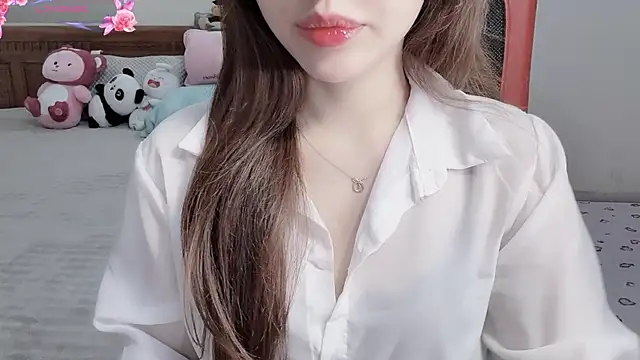 Snapshot of TrinhH_Nabbi chatting on December 21, 2025, 6:09 am TrinhH Nabbi online show from December 21, 2025, 6:09 am