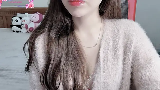 Snapshot of TrinhH_Nabbi chatting on January 11, 2026, 11:15 am TrinhH Nabbi online show from January 11, 2026, 11:15 am