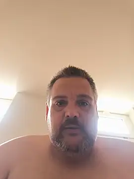 Ronny2510 online show from May 14, 2026, 12:01 pm