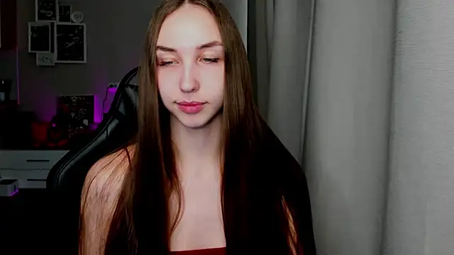 Sm0ly online show from April 29, 2026, 2:48 am