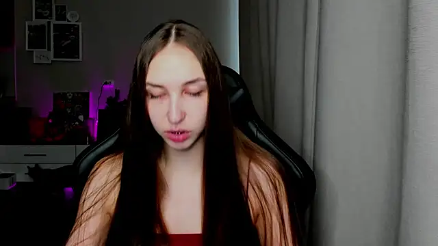 Sm0ly online show from May 2, 2026, 1:54 am