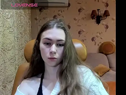 MadeleineWiliams online show from October 7, 2025, 7:22 pm