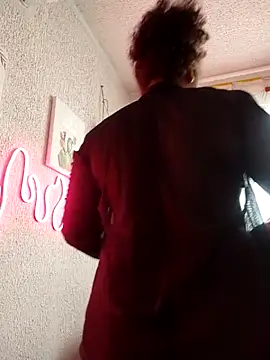 samanthaeliott22 online show from October 12, 2025, 5:12 pm