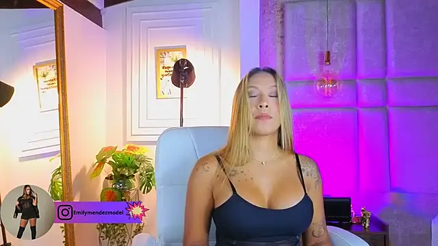 AlessiaLondon online show from June 1, 2026, 10:17 am