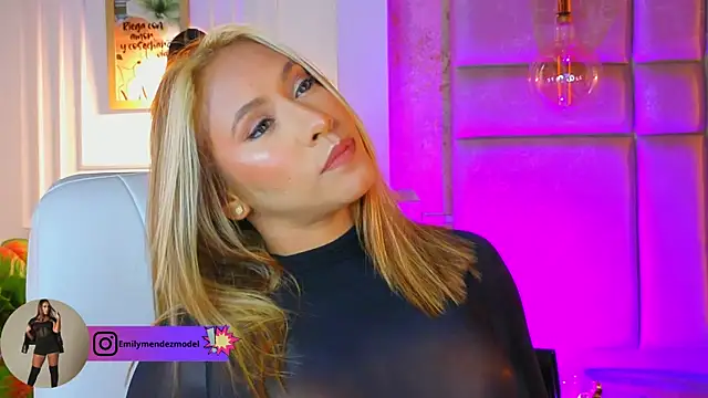 AlessiaLondon online show from June 15, 2026, 10:17 am