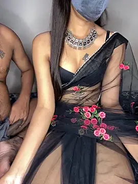 Snapshot of Suhu_love chatting on October 7, 2025, 5:32 pm Suhu love online show from October 7, 2025, 5:32 pm