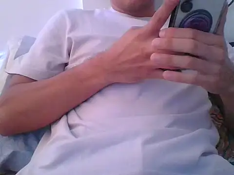 Snapshot of Juan2323hot chatting on October 10, 2025, 8:08 pm Juan2323hot online show from October 10, 2025, 8:08 pm