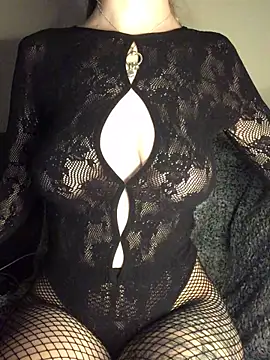 indie-rayne online show from December 6, 2024, 11:36 pm
