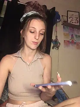 indie-rayne online show from December 16, 2024, 9:31 pm