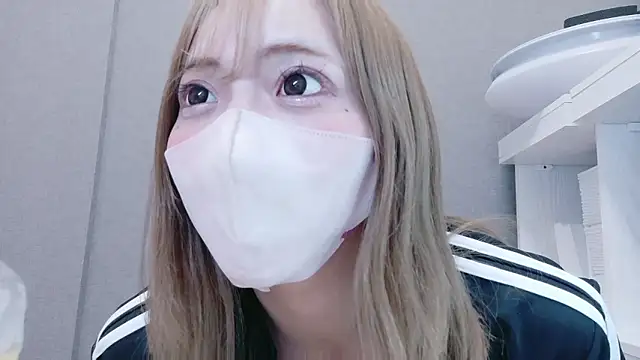  chanMOMO  online show from June 17, 2026, 3:46 pm