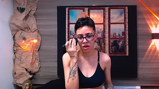 Cutie Shy  online show from October 22, 2025, 6:29 pm