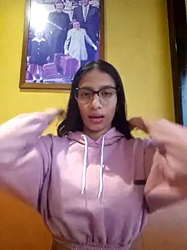 lily sk online show from March 6, 2025, 8:59 pm