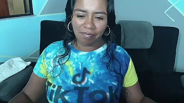 saggil23 online show from September 26, 2025, 8:51 am