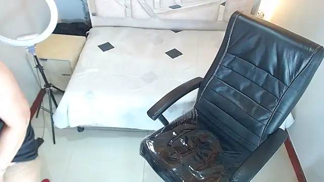 Snapshot of Salome_Milf202 chatting on October 14, 2025, 3:07 am Salome Milf202 online show from October 14, 2025, 3:07 am