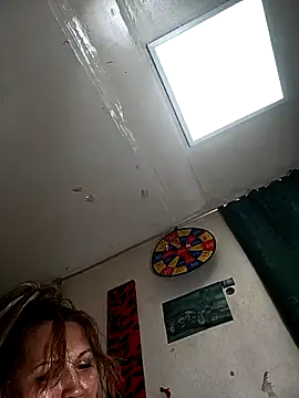 Snapshot of Kazsandraa chatting on March 16, 2026, 5:44 am Kazsandraa online show from March 16, 2026, 5:44 am