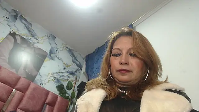 Kazsandraa online show from April 1, 2026, 4:46 am