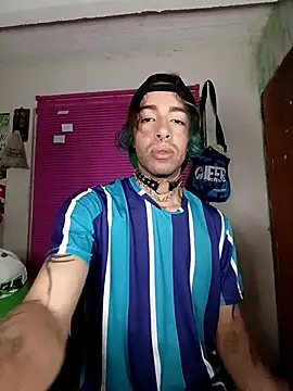 Honeey04 online show from September 17, 2025, 6:31 pm