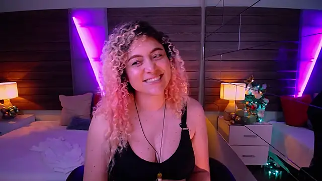 Kateryn  online show from December 18, 2024, 8:36 pm