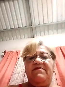 Snapshot of Madrastrahot69 chatting on October 2, 2025, 4:08 am Madrastrahot69 online show from October 2, 2025, 4:08 am