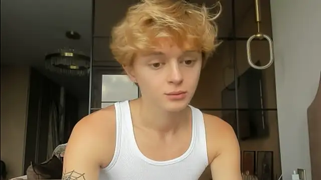 agelandreww online show from May 13, 2026, 10:23 am