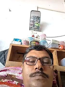 Snapshot of Srmotrs chatting on October 24, 2025, 7:05 am Srmotrs online show from October 24, 2025, 7:05 am