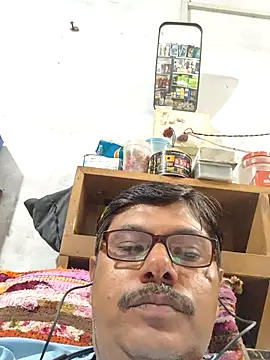 Snapshot of Srmotrs chatting on October 25, 2025, 12:34 pm Srmotrs online show from October 25, 2025, 12:34 pm