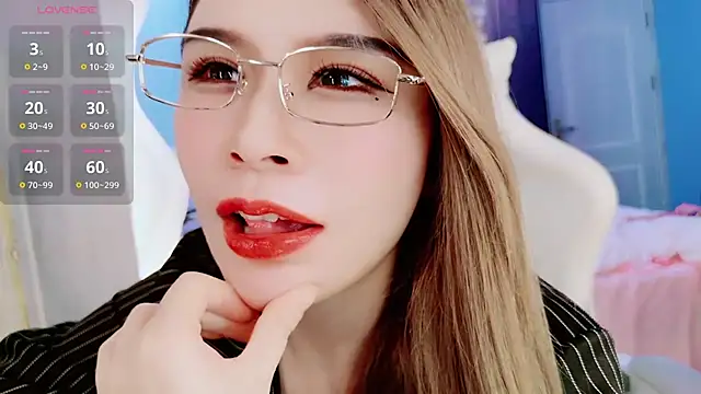 Snapshot of HU131452 chatting on January 11, 2025, 8:21 pm HU131452 online show from January 11, 2025, 8:21 pm