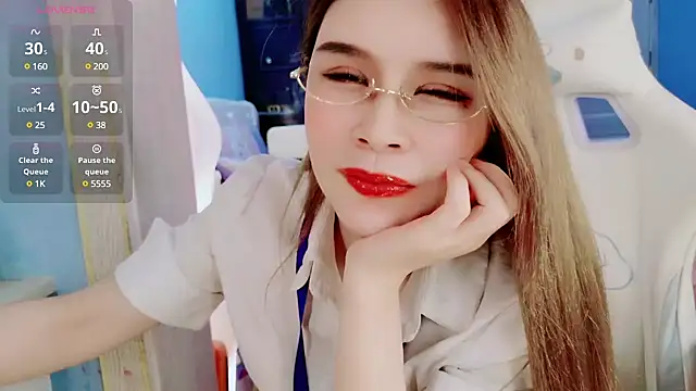 Snapshot of HU131452 chatting on February 8, 2025, 10:29 pm HU131452 online show from February 8, 2025, 10:29 pm