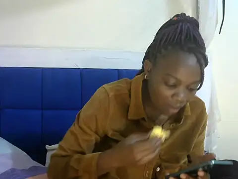 Snapshot of beauty_petite chatting on October 11, 2025, 5:50 am beauty petite online show from October 11, 2025, 5:50 am