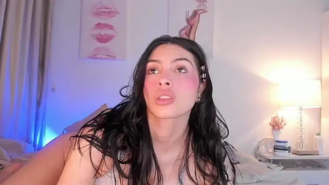 halseycox    online show from May 14, 2026, 5:36 am