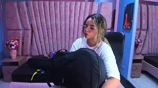 Olivia Fox69 online show from January 17, 2025, 3:12 am