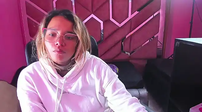 Olivia Fox69 online show from February 3, 2025, 4:57 am