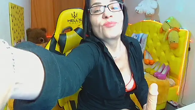 SandraHormas online show from February 4, 2025, 2:32 pm