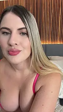 EmiilyAdams  online show from May 6, 2026, 8:58 pm